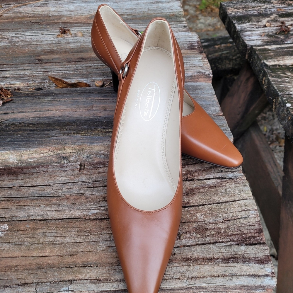 Talbots Caramel leather heels